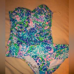 Never worn Lilly tankini bathing suit top size 8 bottom size 6